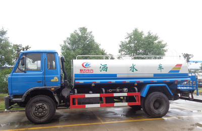 金華多功能綠化灑水車(chē)-消防車(chē) 高效節(jié)能的城市守護(hù)者