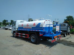 十堰市東風(fēng)后雙橋灑水車 專業(yè)環(huán)衛(wèi)5噸抑塵車廠家解析